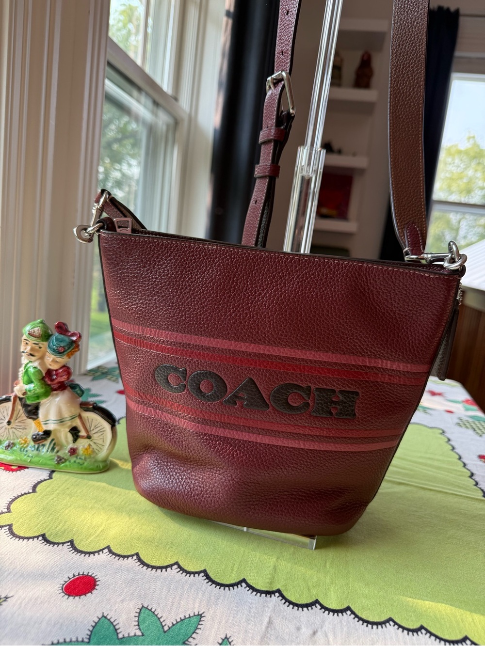 Coach Logan Duffle Bugundy Pebbled Leather